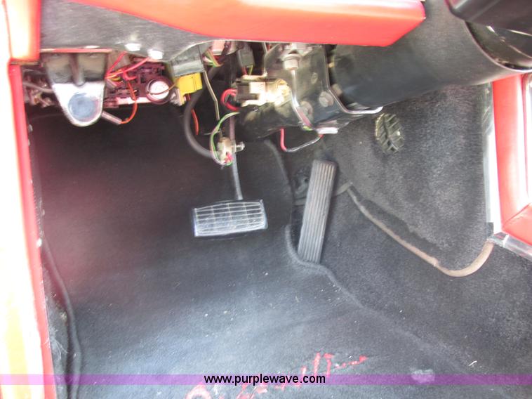 image for item AB9373 1984 Studebaker Avanti II