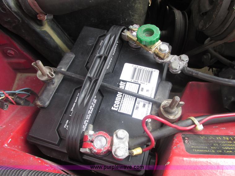 image for item AB9373 1984 Studebaker Avanti II