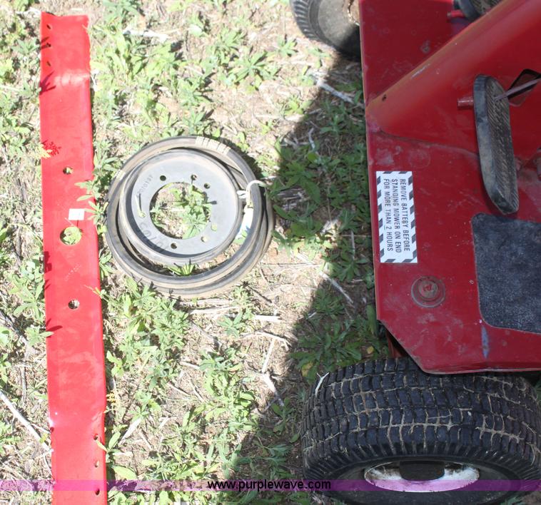 image for item AE9249 Snapper Hi-Vac lawn mower