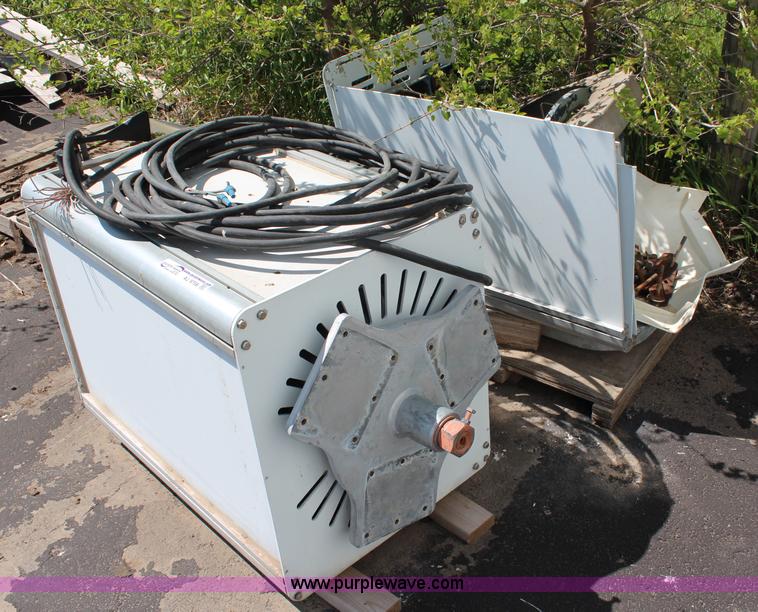 image for item AJ9758 10 kW 5WG turbine with electric yaw