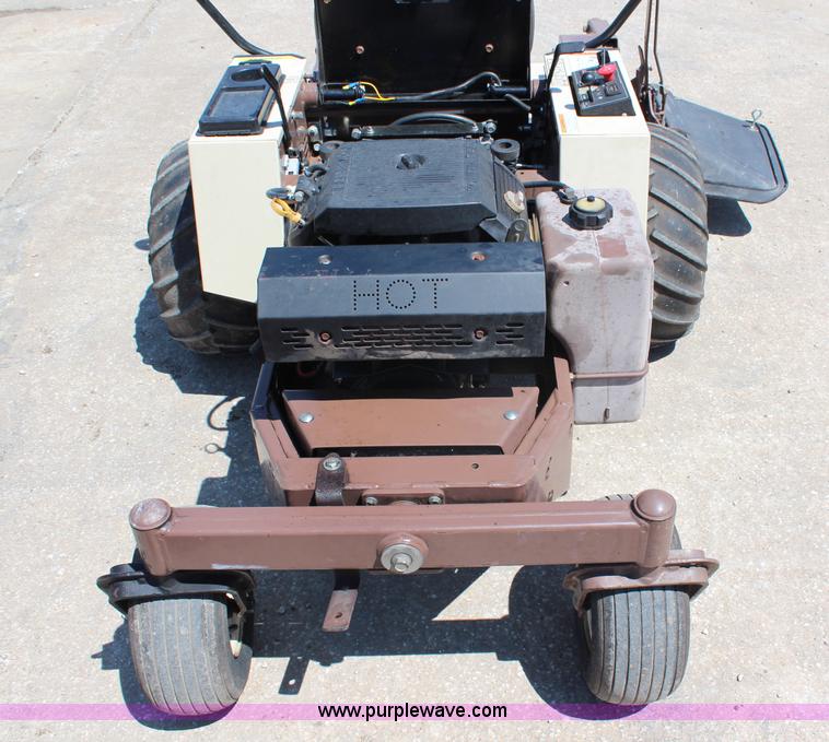 image for item AJ9768 Grasshopper 618 ZTR lawn mower