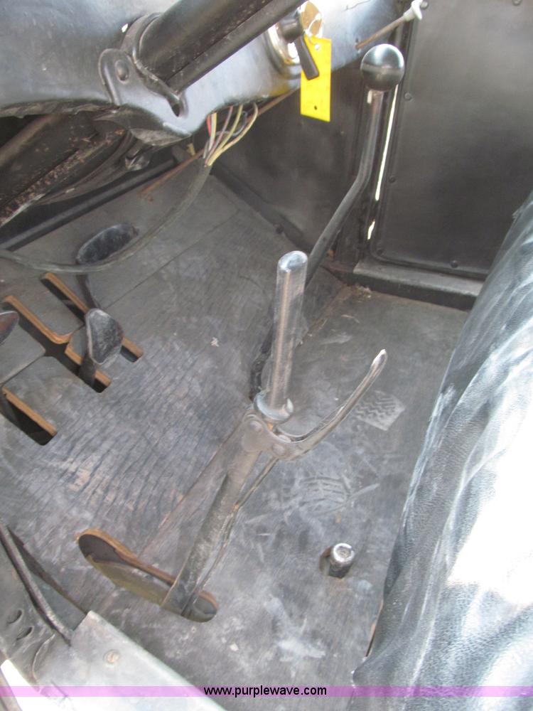 image for item B5483 1926 Ford Model T Touring car