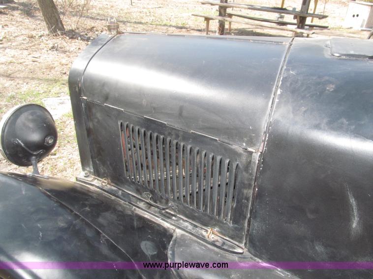 image for item B5483 1926 Ford Model T Touring car