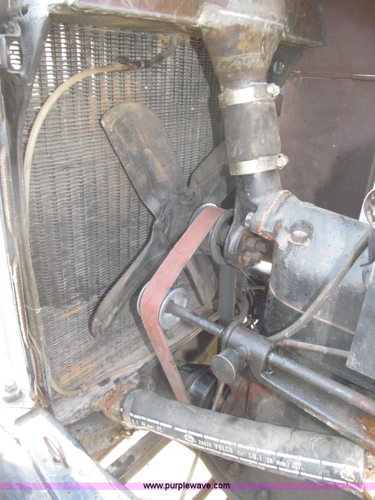 image for item B5483 1926 Ford Model T Touring car