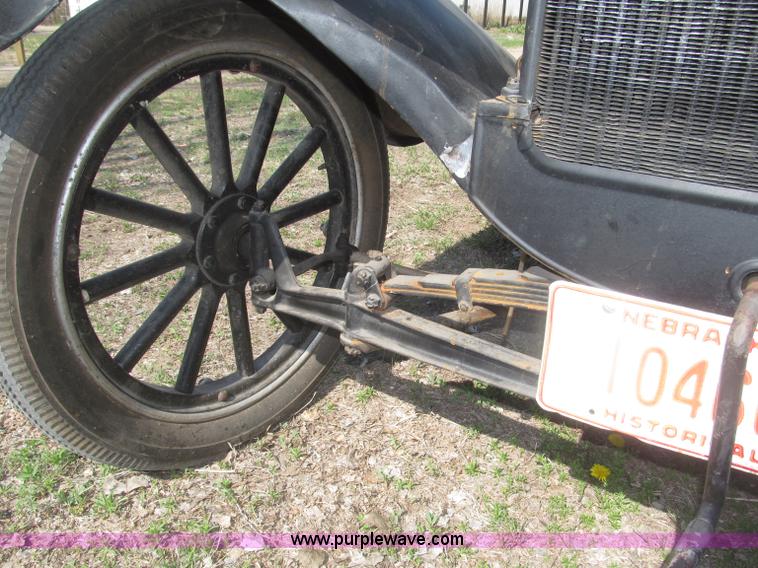 image for item B5483 1926 Ford Model T Touring car