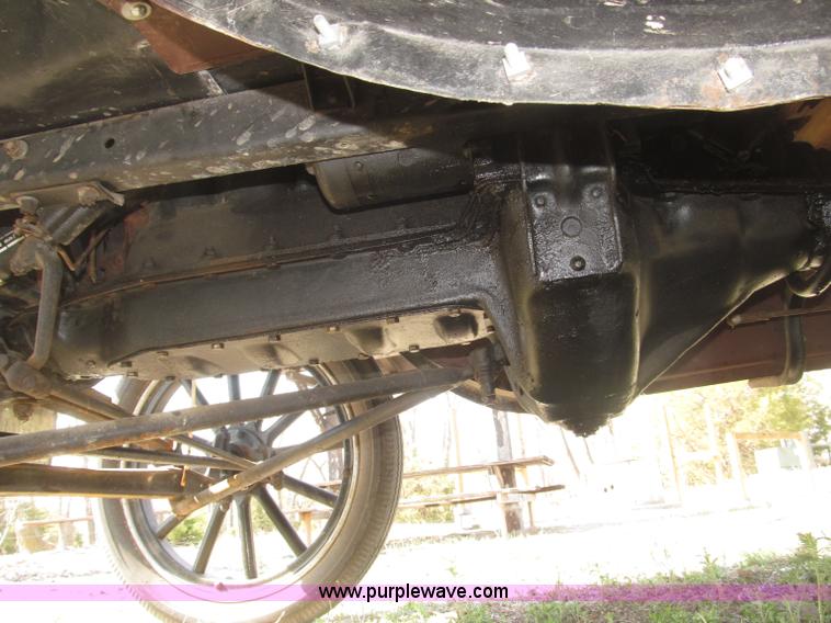 image for item B5483 1926 Ford Model T Touring car