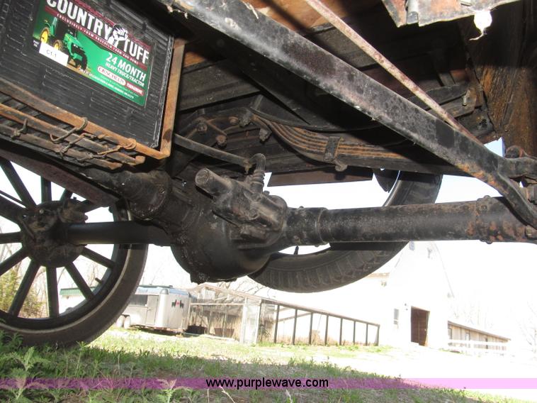 image for item B5483 1926 Ford Model T Touring car