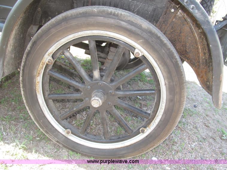 image for item B5483 1926 Ford Model T Touring car