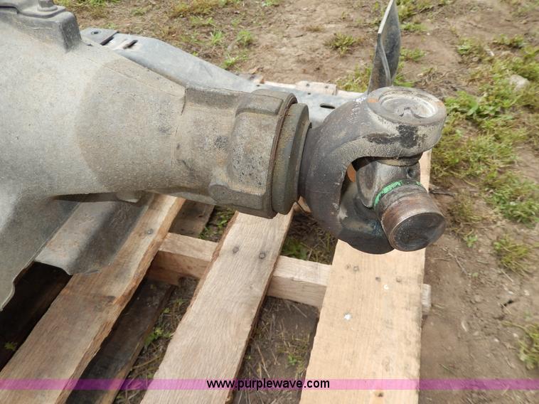 image for item D8106 Ford 4R100 transmission