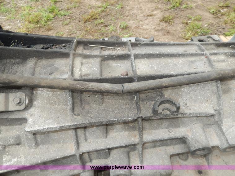 image for item D8106 Ford 4R100 transmission