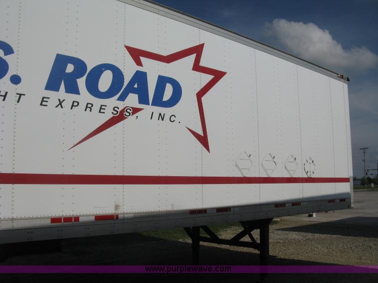 image for item D8286 1992 Fruehauf 28.5' dry van trailer