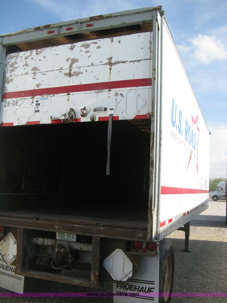 image for item D8286 1992 Fruehauf 28.5' dry van trailer