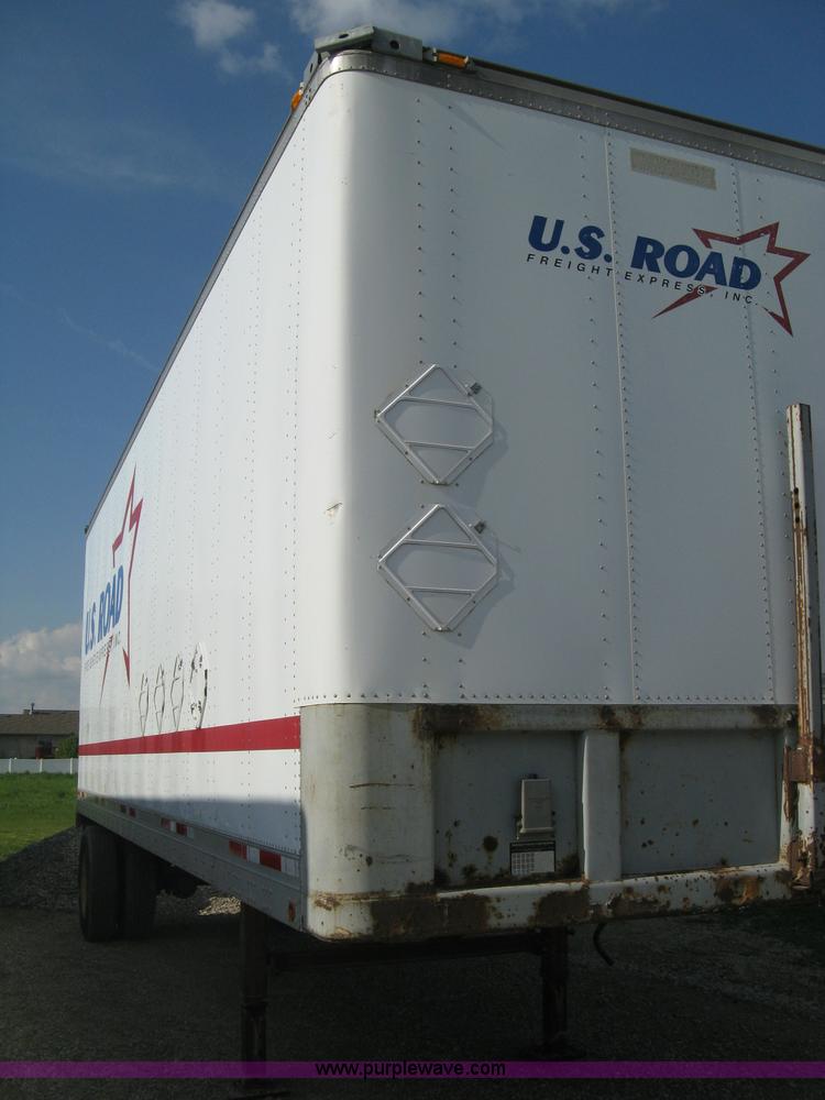 image for item D8286 1992 Fruehauf 28.5' dry van trailer