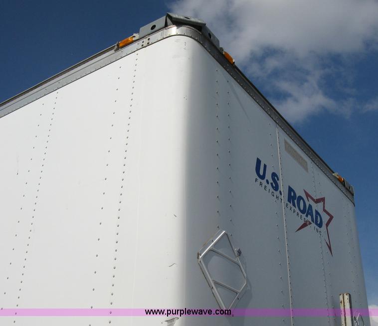image for item D8286 1992 Fruehauf 28.5' dry van trailer
