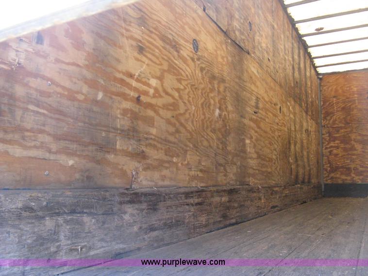 image for item D8287 1994 Wabash 28' dry van trailer