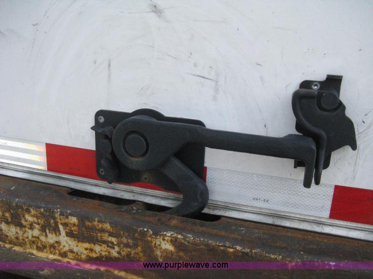 image for item D8287 1994 Wabash 28' dry van trailer