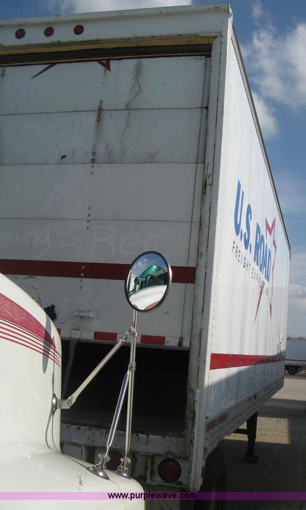 image for item D8288 1995 Wabash 28' dry van trailer