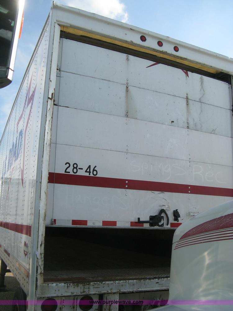 image for item D8288 1995 Wabash 28' dry van trailer