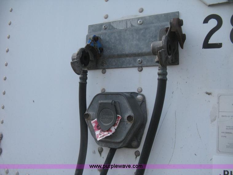 image for item D8288 1995 Wabash 28' dry van trailer