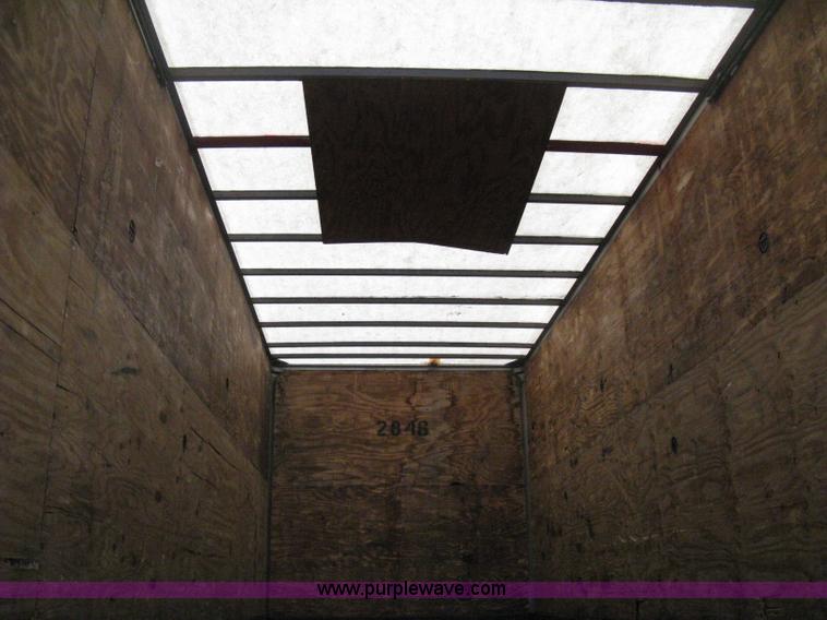 image for item D8288 1995 Wabash 28' dry van trailer