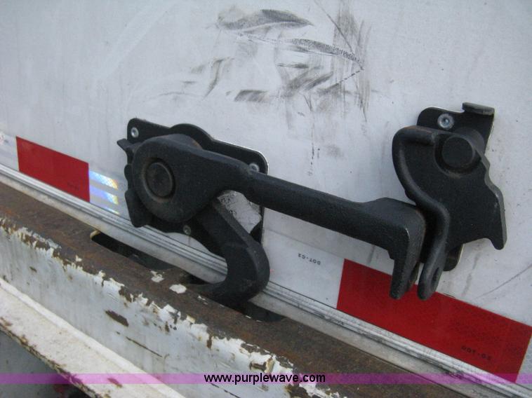 image for item D8288 1995 Wabash 28' dry van trailer