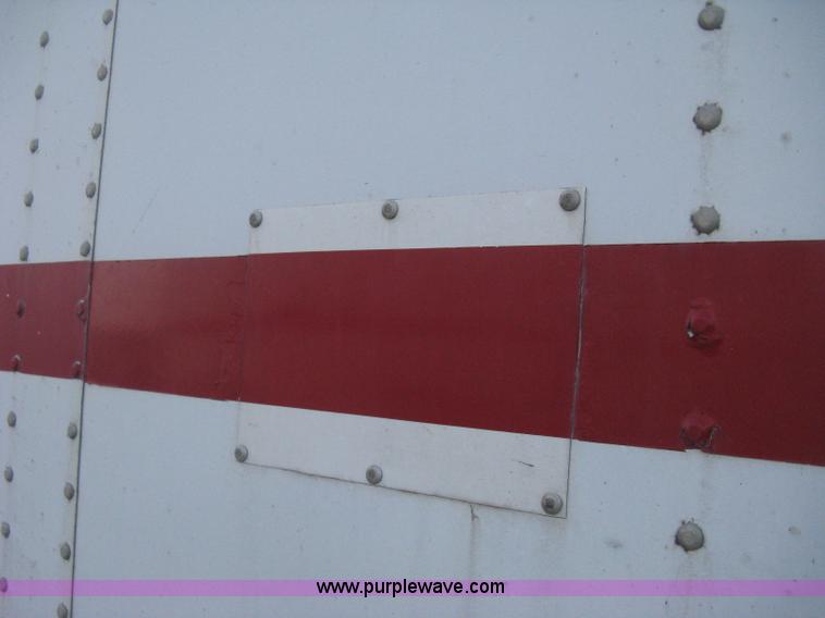 image for item D8288 1995 Wabash 28' dry van trailer