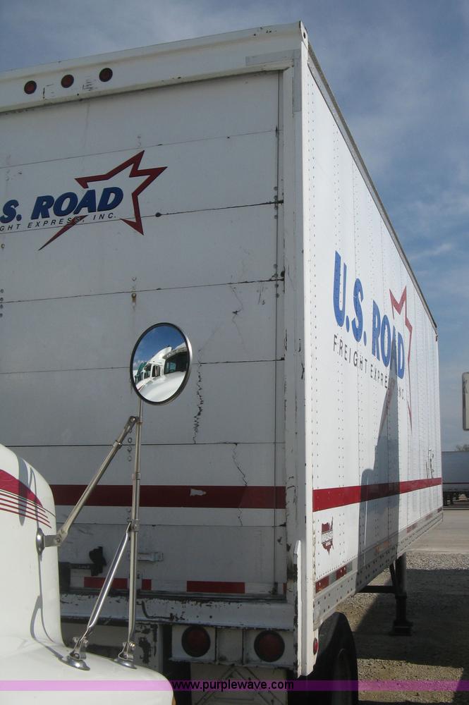 image for item D8290 1995 Wabash 28' dry van trailer