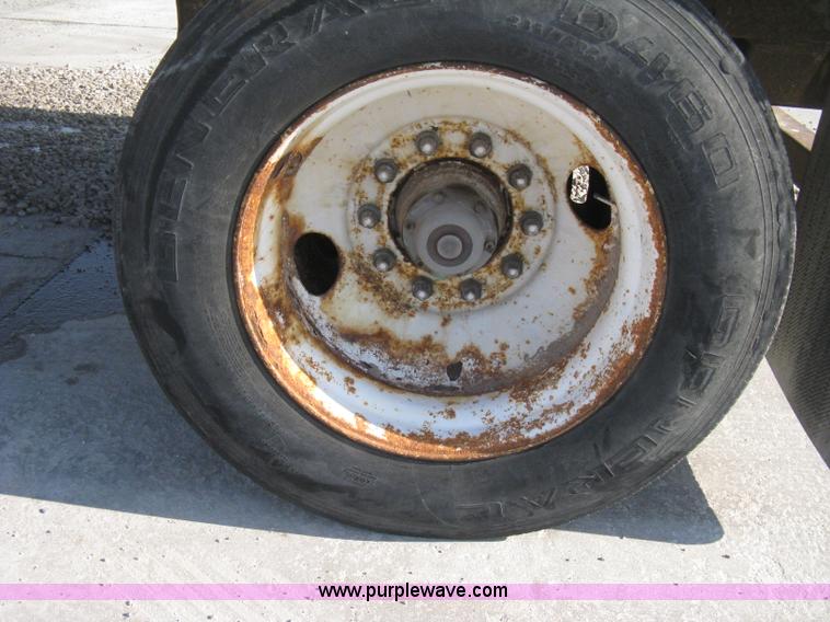 image for item D8291 1995 Trailmobile 28' dry van trailer