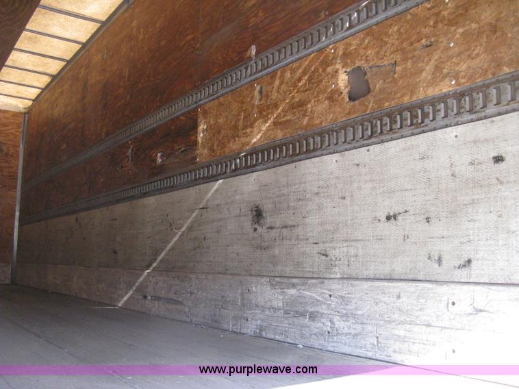 image for item D8291 1995 Trailmobile 28' dry van trailer