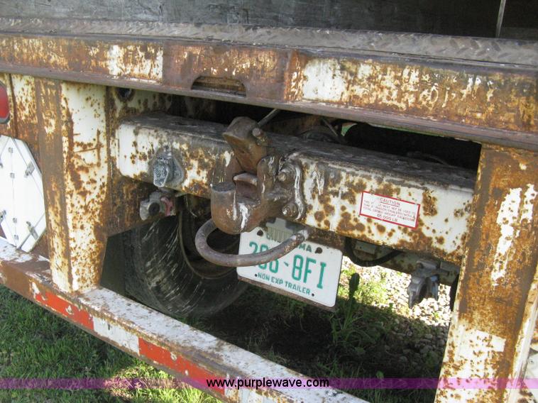 image for item D8292 1995 Trailmobile 28' dry van trailer