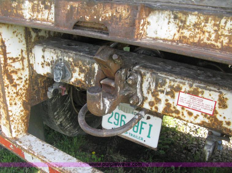 image for item D8292 1995 Trailmobile 28' dry van trailer