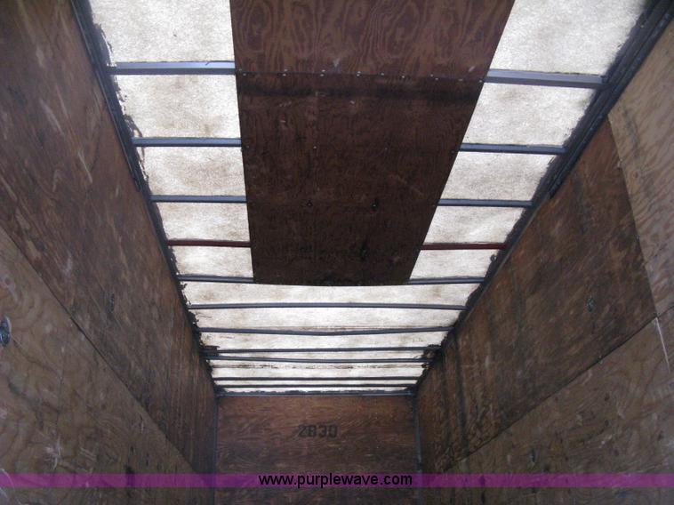 image for item D8293 1994 Wabash 28' dry van trailer