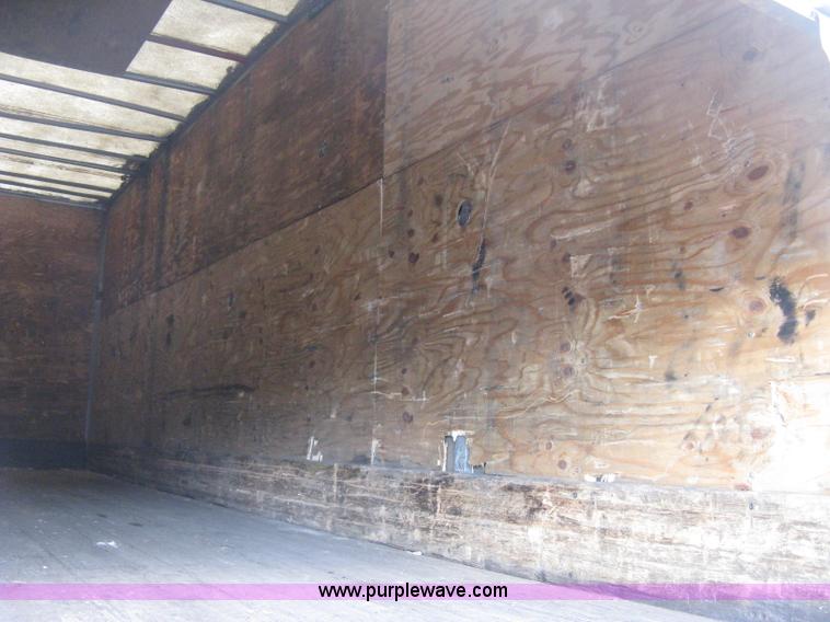 image for item D8293 1994 Wabash 28' dry van trailer