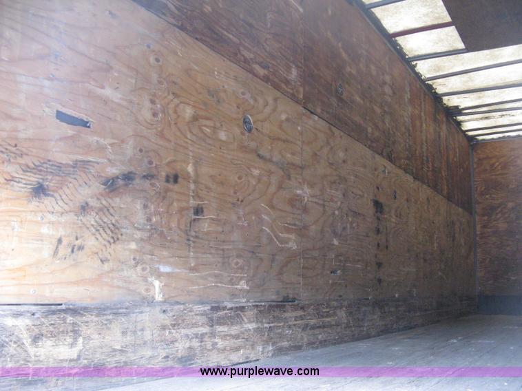 image for item D8293 1994 Wabash 28' dry van trailer