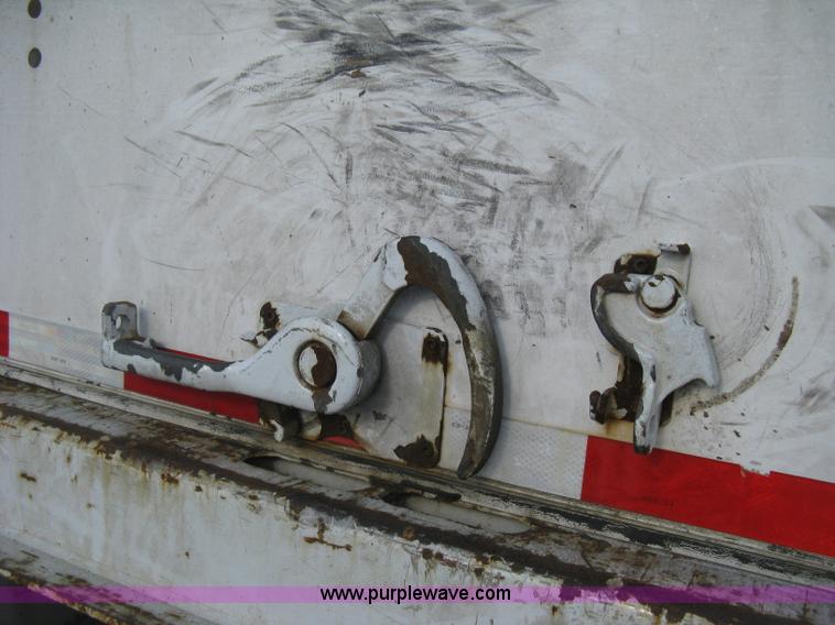 image for item D8293 1994 Wabash 28' dry van trailer