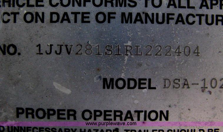 image for item D8293 1994 Wabash 28' dry van trailer