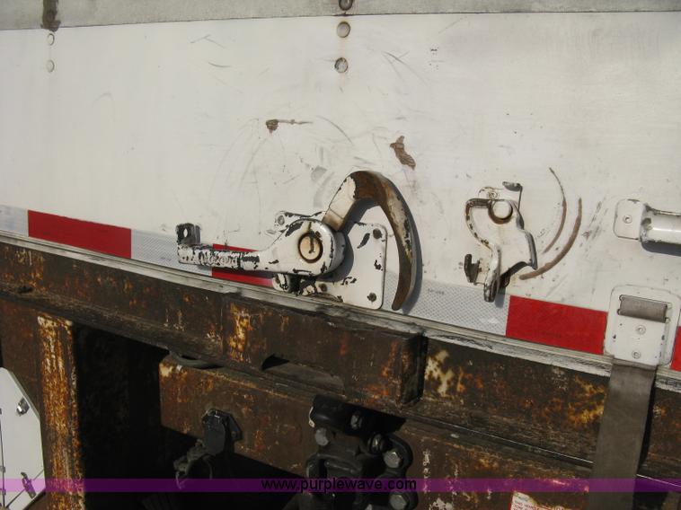 image for item D8294 1995 Trailmobile 28' dry van trailer