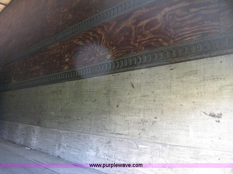 image for item D8296 1995 Trailmobile 28' dry van trailer