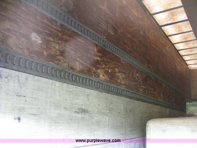 image for item D8296 1995 Trailmobile 28' dry van trailer