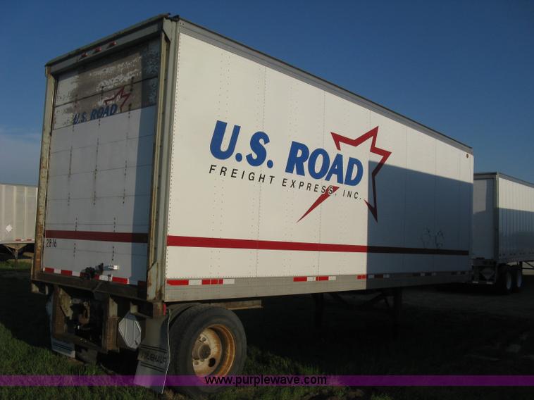 image for item D8297 1993 Fruehauf 28' dry van trailer