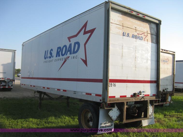 image for item D8297 1993 Fruehauf 28' dry van trailer