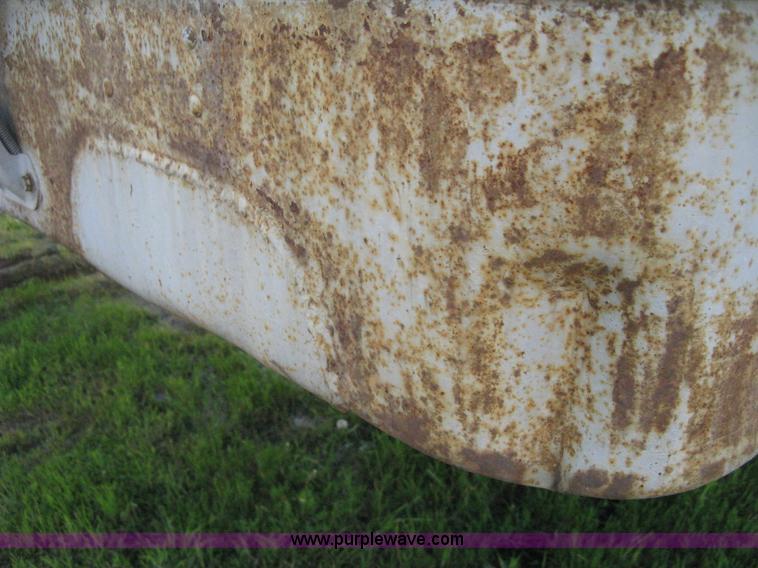 image for item D8297 1993 Fruehauf 28' dry van trailer