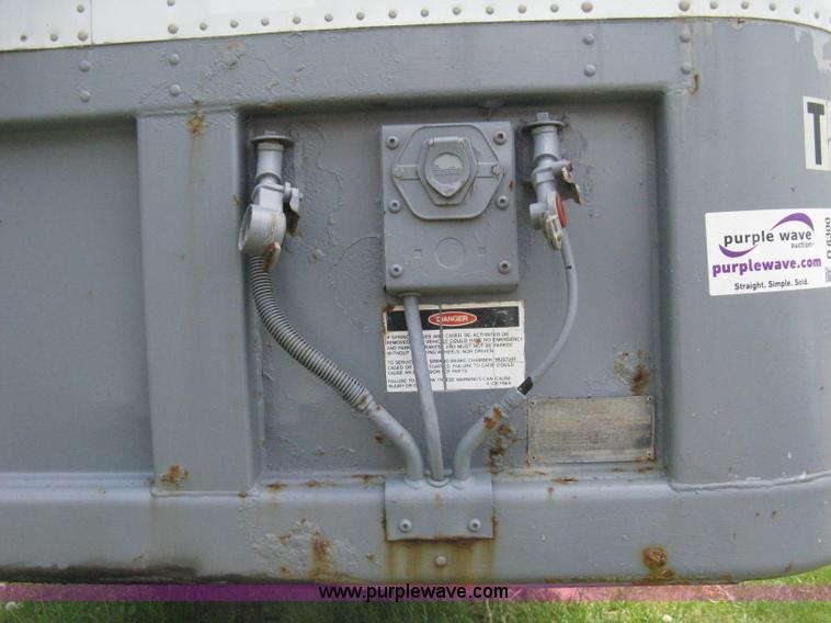 image for item D8300 1988 Fruehauf 45' van trailer