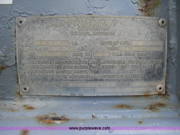 image for item D8300 1988 Fruehauf 45' van trailer