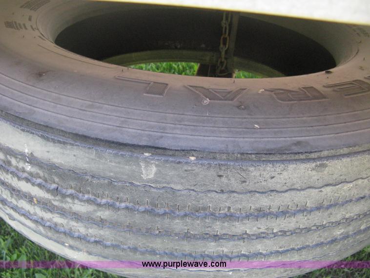 image for item D8300 1988 Fruehauf 45' van trailer