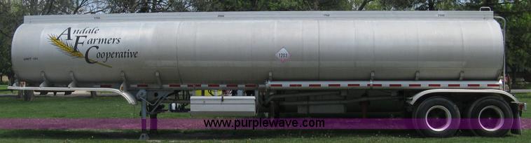 image for item D8301 1981 Trailmobile 42' fuel tanker trailer
