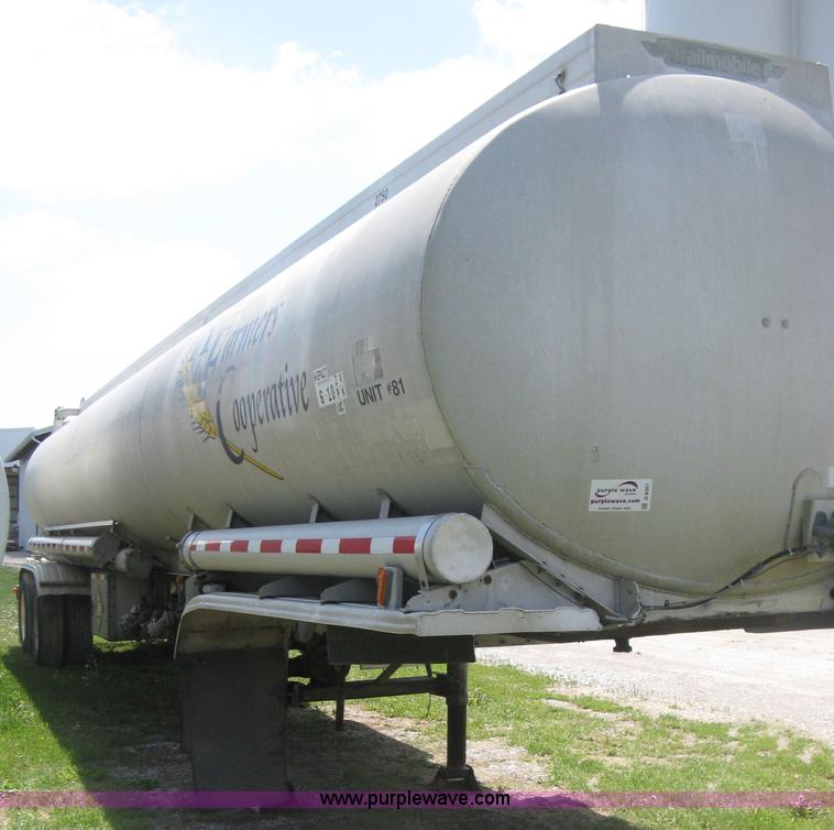 image for item D8301 1981 Trailmobile 42' fuel tanker trailer