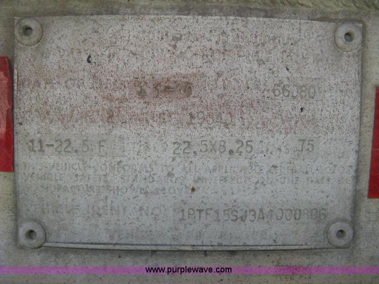 image for item D8301 1981 Trailmobile 42' fuel tanker trailer