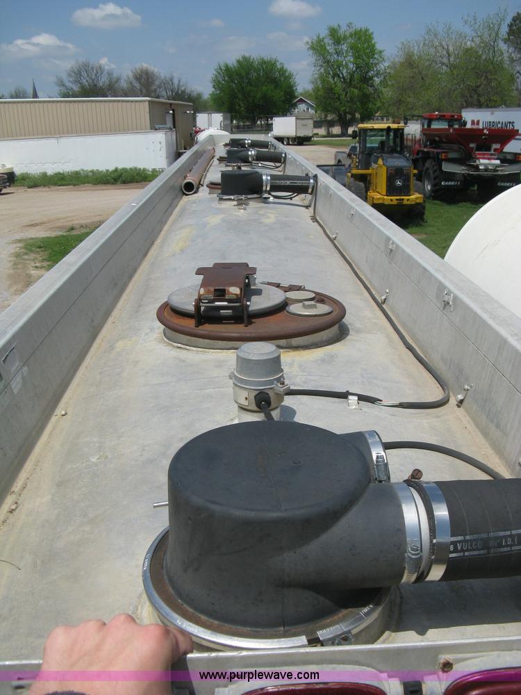 image for item D8301 1981 Trailmobile 42' fuel tanker trailer