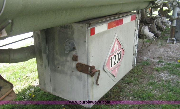 image for item D8301 1981 Trailmobile 42' fuel tanker trailer